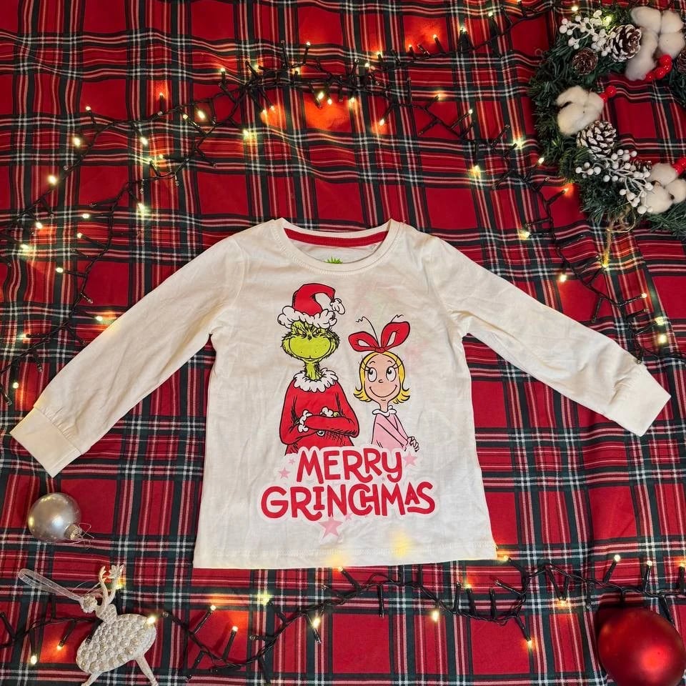 Лонгслів молочний «Merry Grinchmas» (Грінч і Сінді Лу) — фото 1